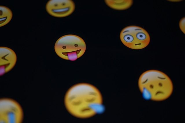 So sehen Emojis in der Realität aus