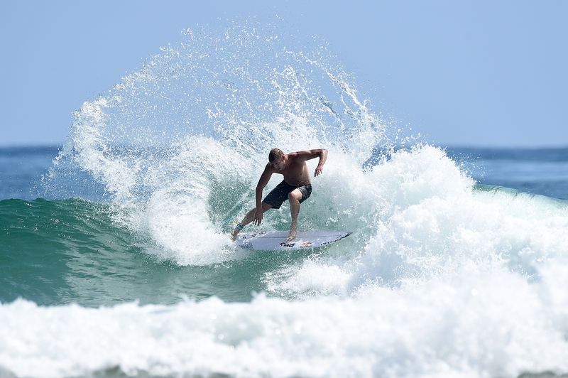 Surf-Weltmeister wird während Wettkampf von Hai angegriffen