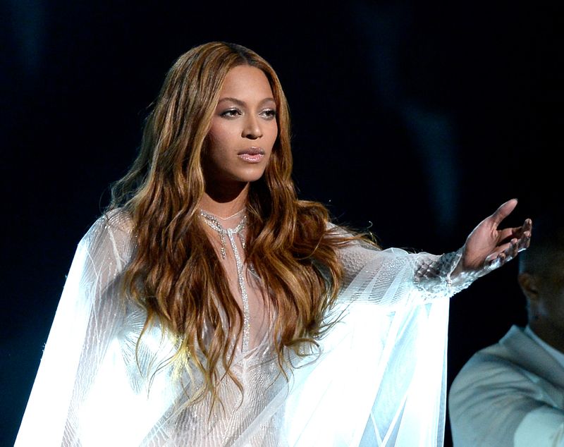 Darum erwischen wir Stars wie Beyoncé bei Unwahrheiten!