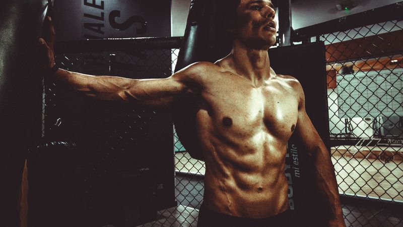3 Eigengewicht-Workouts, die dich garantiert platt machen