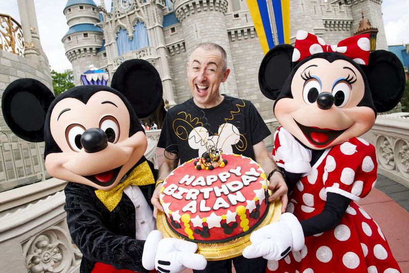 9 super dunkle Fakten zu Disney