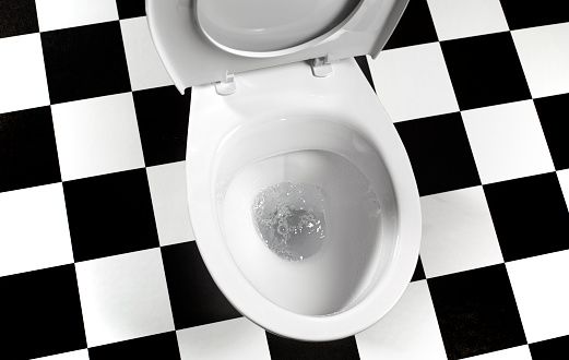 Spülmittel In Die Toilette Was Passiert