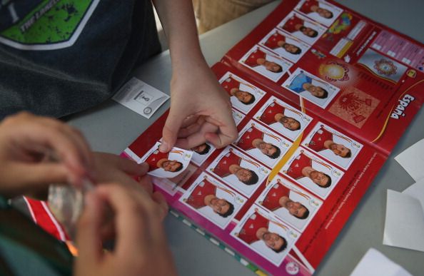 SO viel kostet ein volles Panini-Album wirklich!