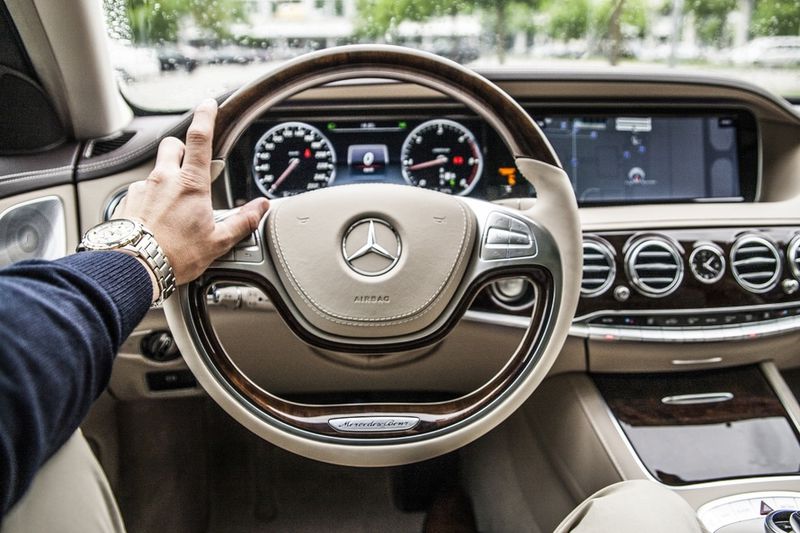 Weißt du, was DIESES Symbol im Auto bedeutet?